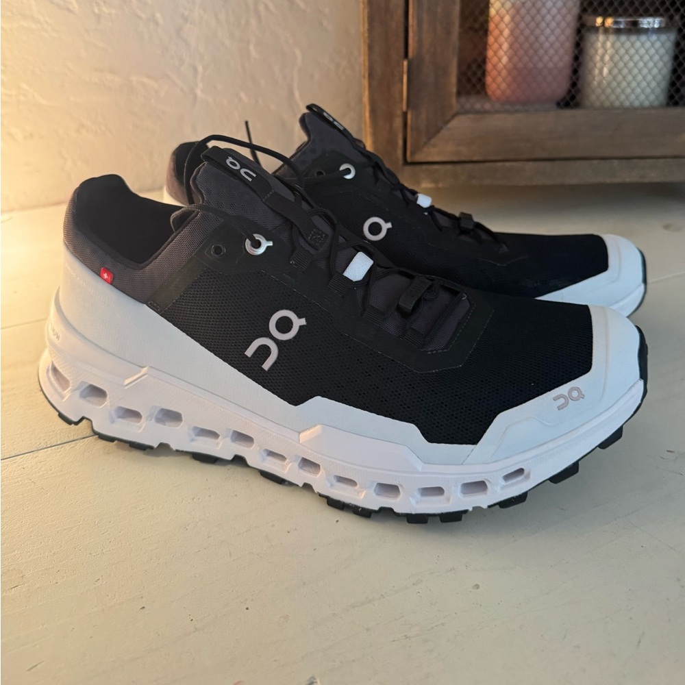 NWT men’s ON running Cloudultra